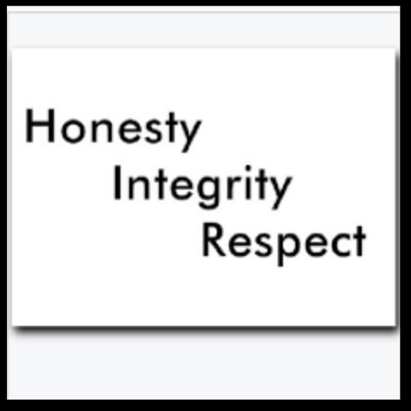 👉🏼Dealing with integrity is #1 with customers and other Poshmark Sellers🤞🏼 - Picture 3 of 5